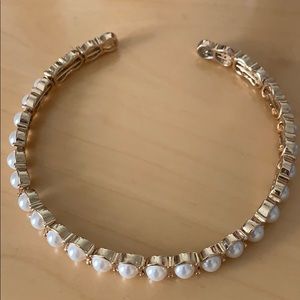 Pearl and gold choker necklace